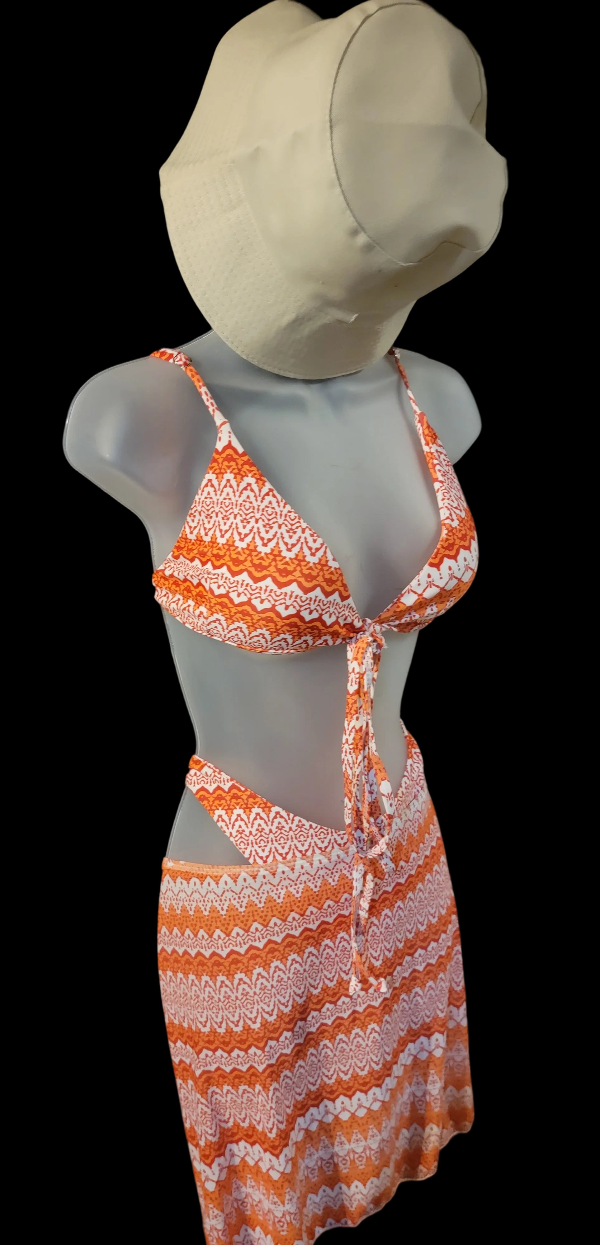 Women's sultry bikini sets
