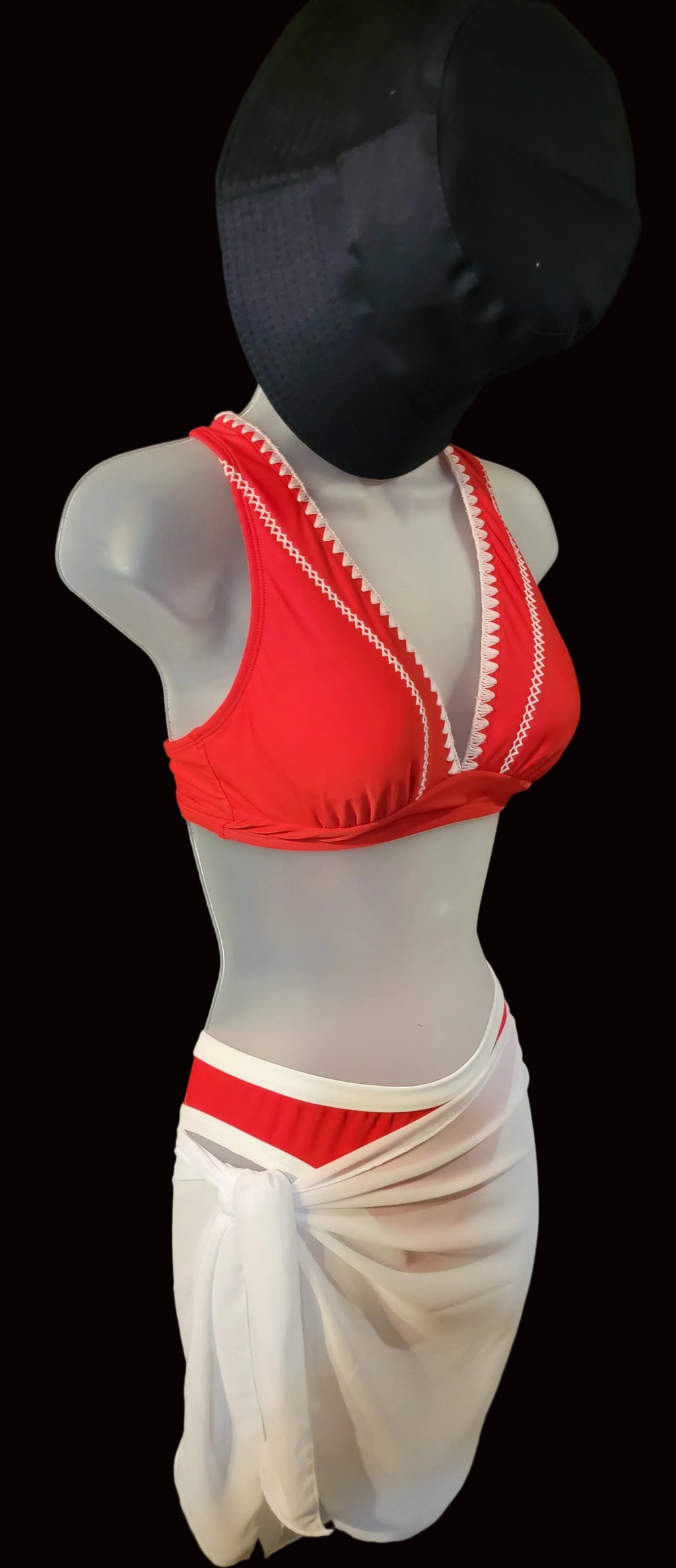Women's sultry bikini sets