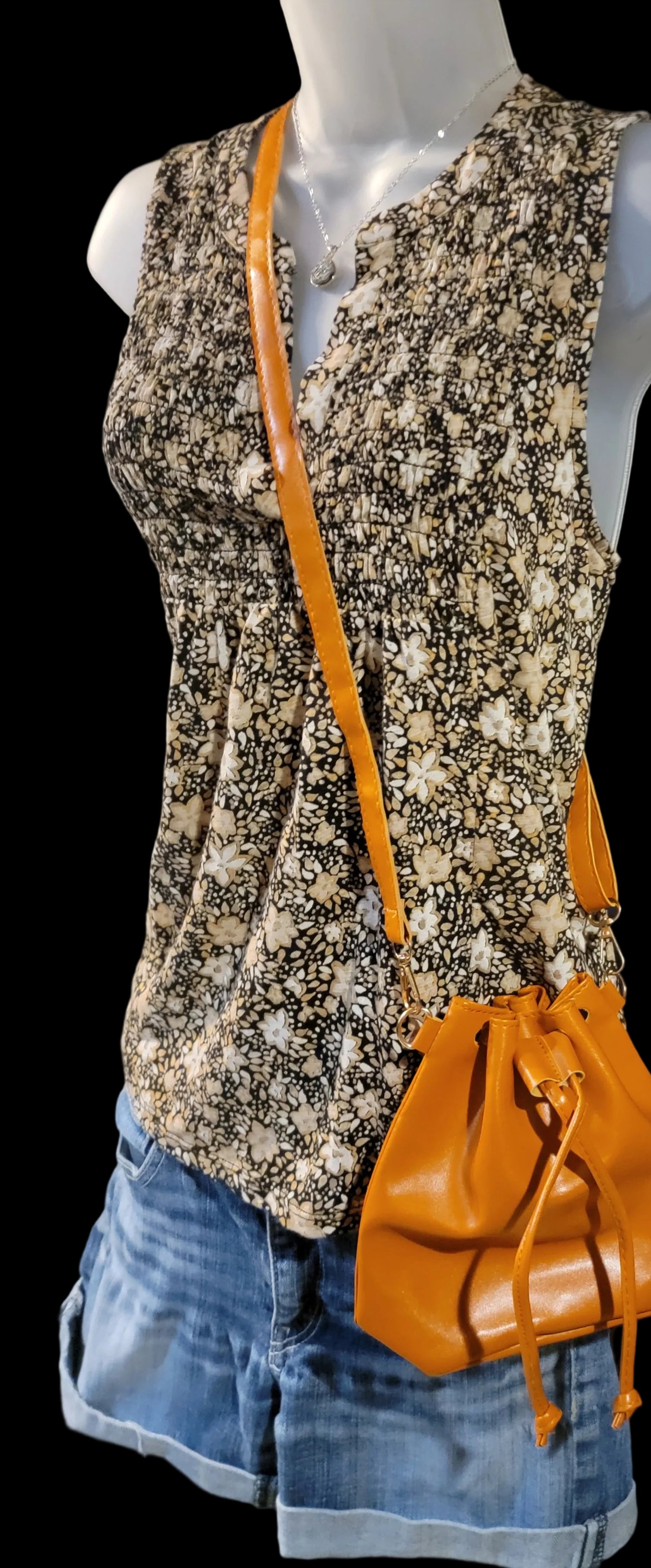 Women's playful summer outfits