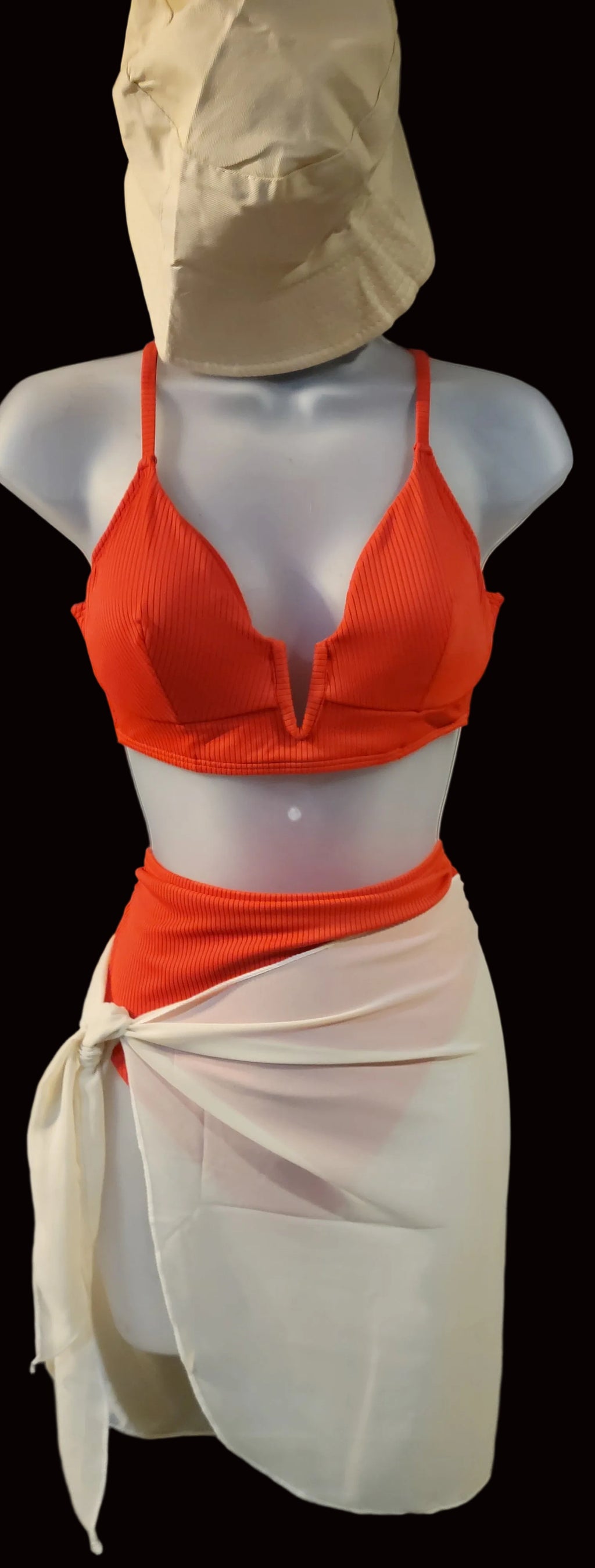 Women's sultry bikini sets