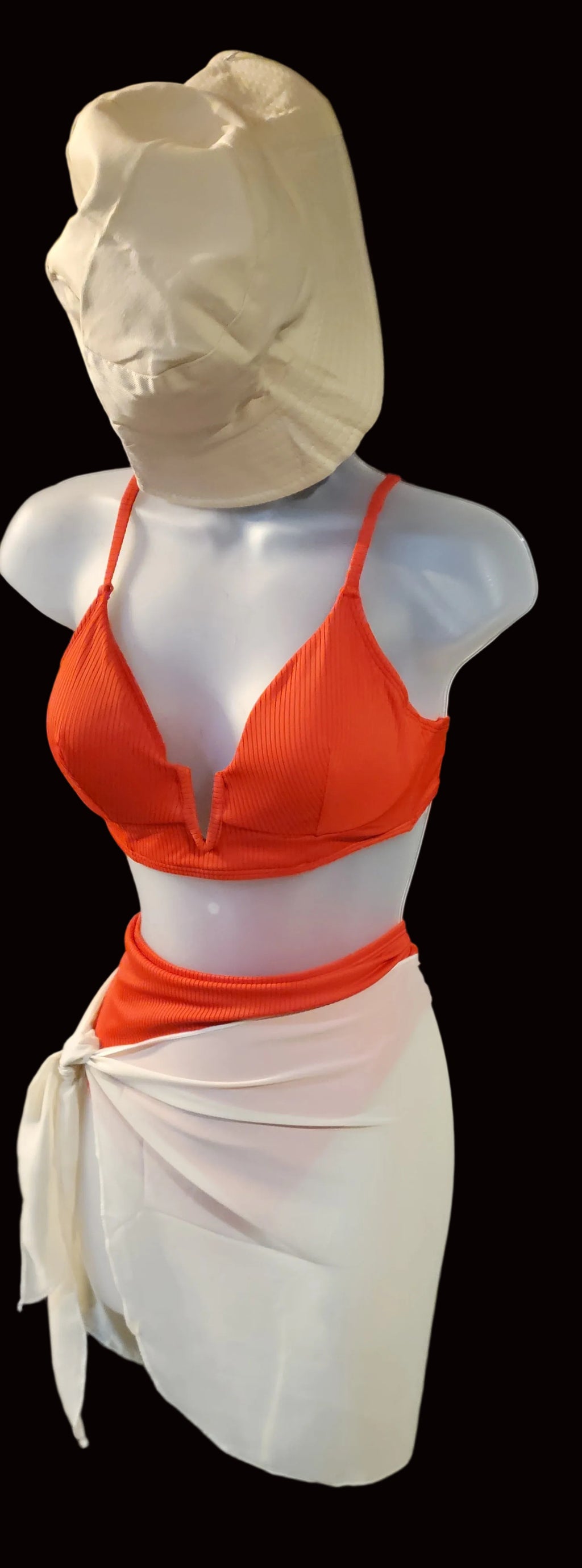 Women's sultry bikini sets