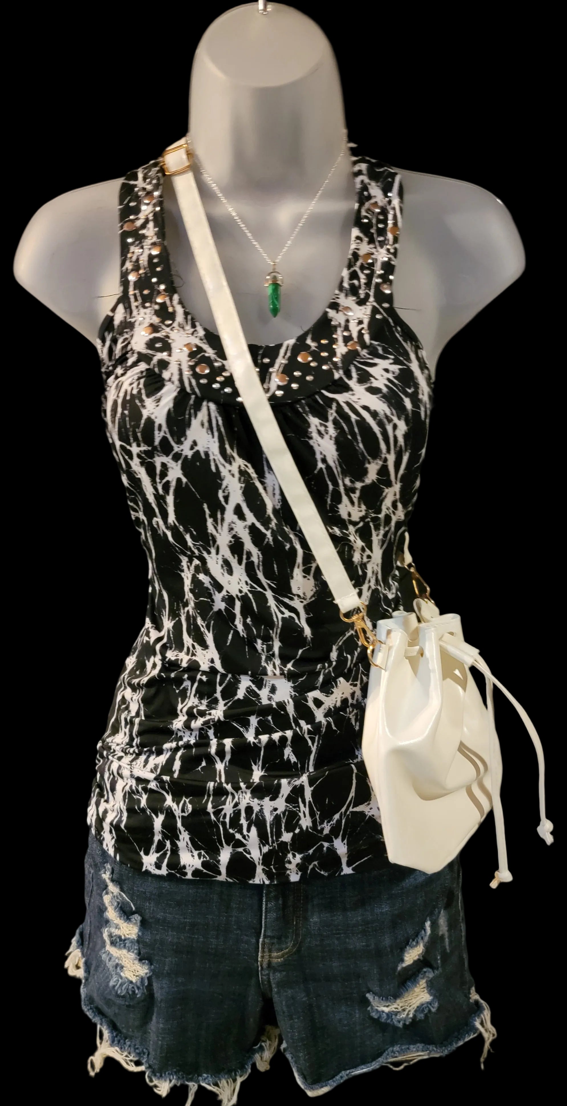 Women's playful summer outfits